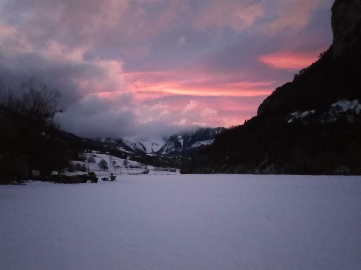Bed and Breakfast Le Colombier Glandage Экстерьер фото